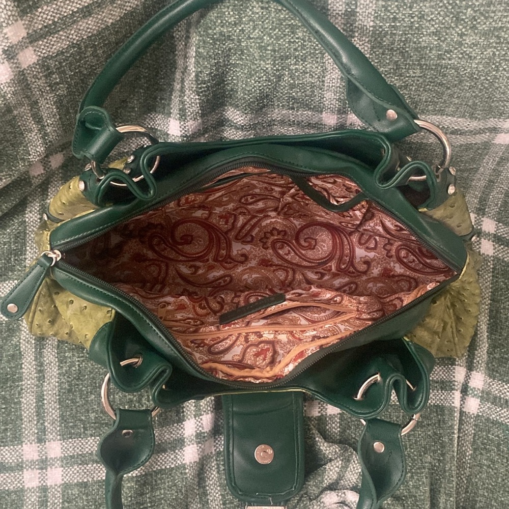 Stylish Green Studded Shoulder Bag - Picture 5 of 7